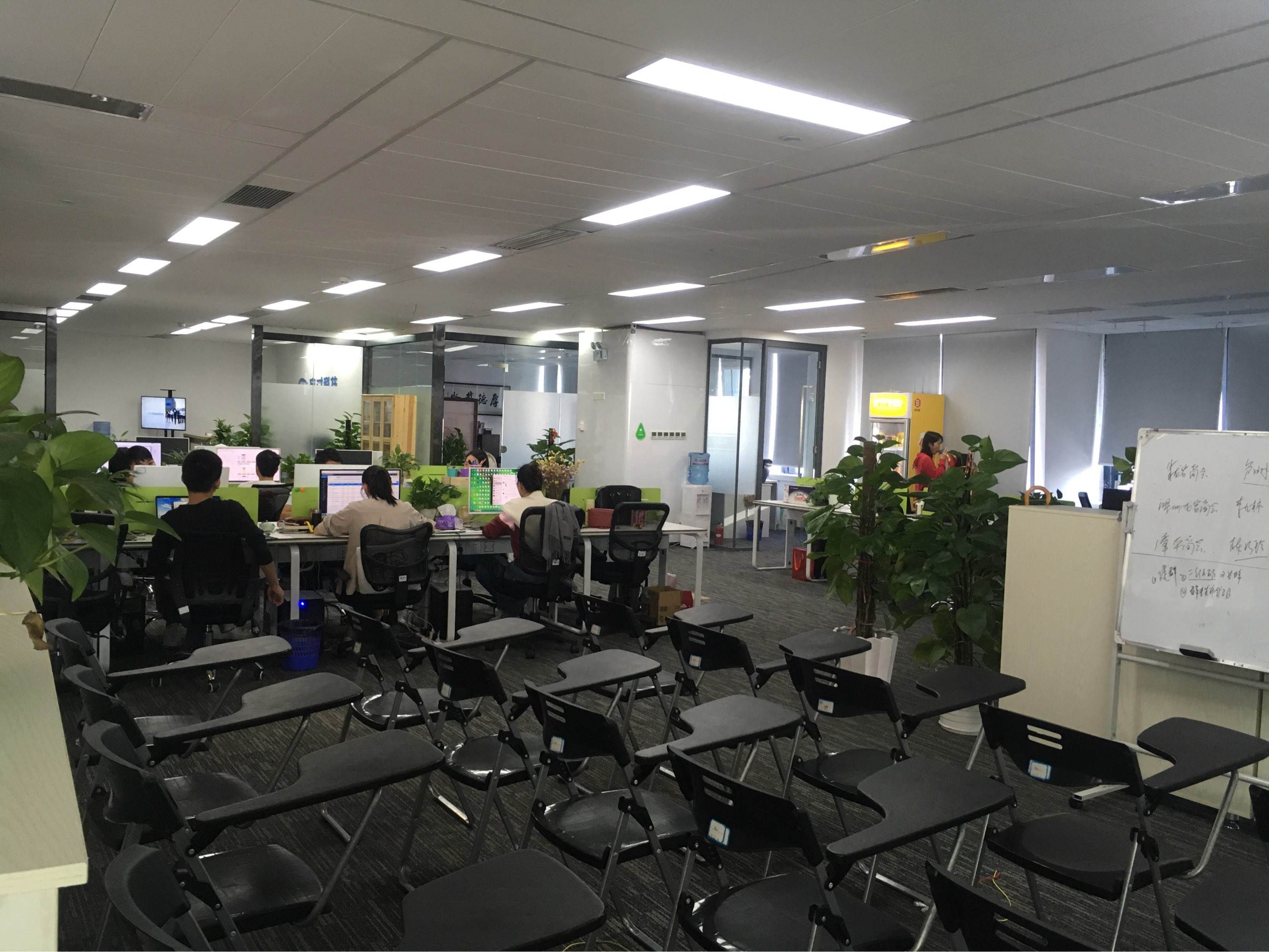 {賭波}(芒果网名) {賭波}(芒果网名)